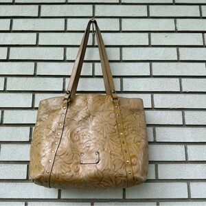 Patricia Nash Treviso Tooled Leather Tote Floral Embossed Tan Brown Bag OS Boho